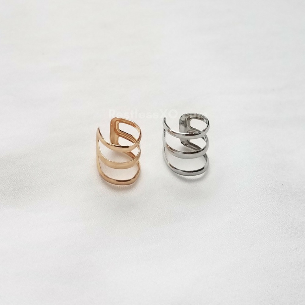 🔥 Gold Triple Ear Cuff - Picture 2 of 2